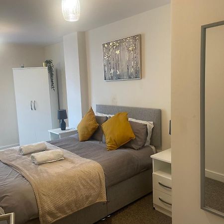 Stylish Two Bed In The Heart Of The City 伯明翰 外观 照片