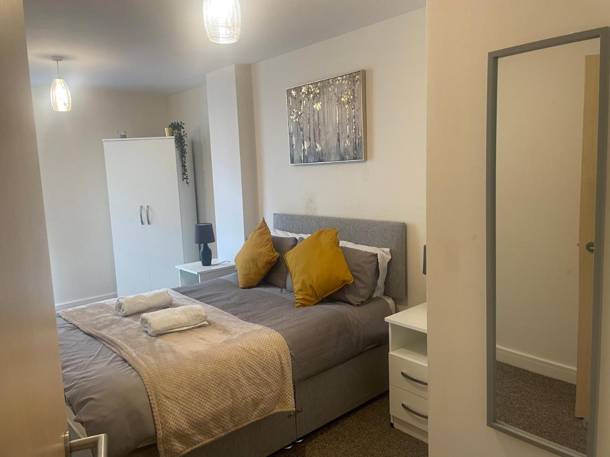 Stylish Two Bed In The Heart Of The City 伯明翰 外观 照片